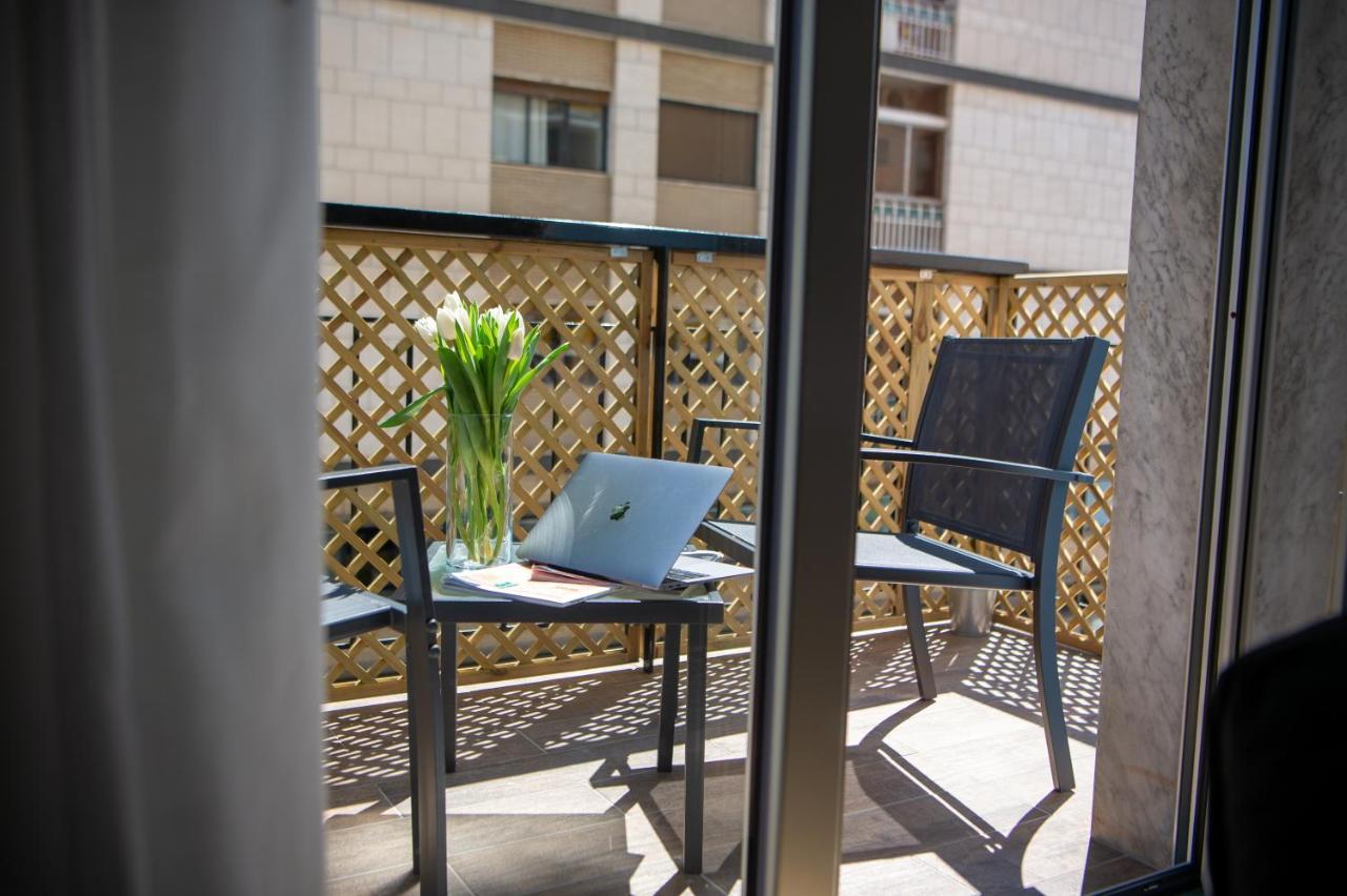 Contemporaneamente 147 - Modern & Comfort Rooms Bari Exterior photo