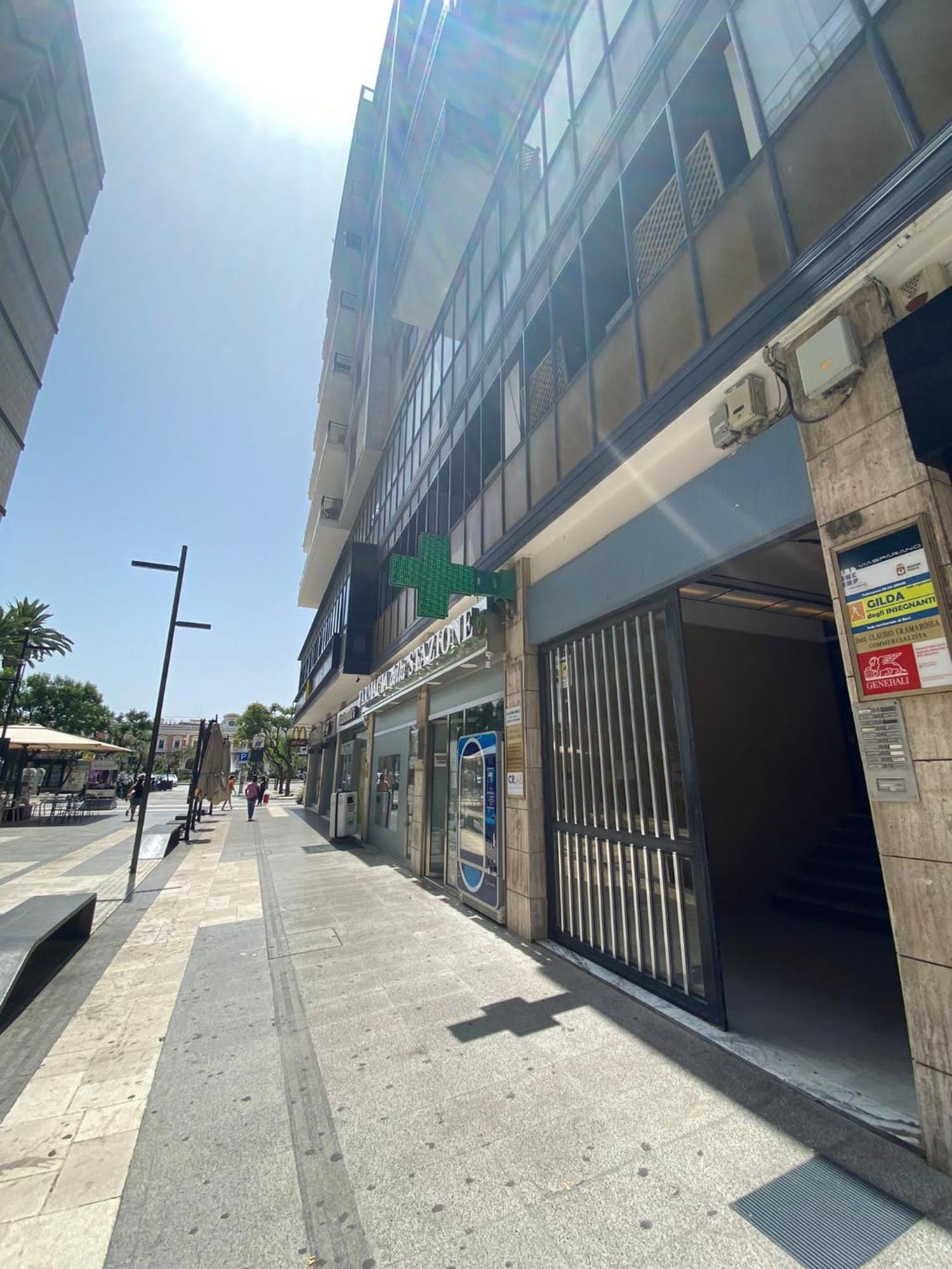 Contemporaneamente 147 - Modern & Comfort Rooms Bari Exterior photo